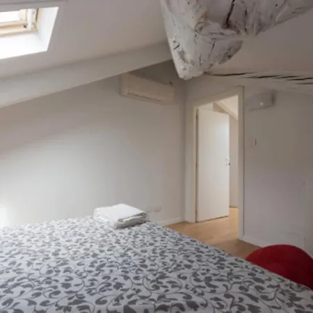 Francesco Da Paola 10 Apartment *