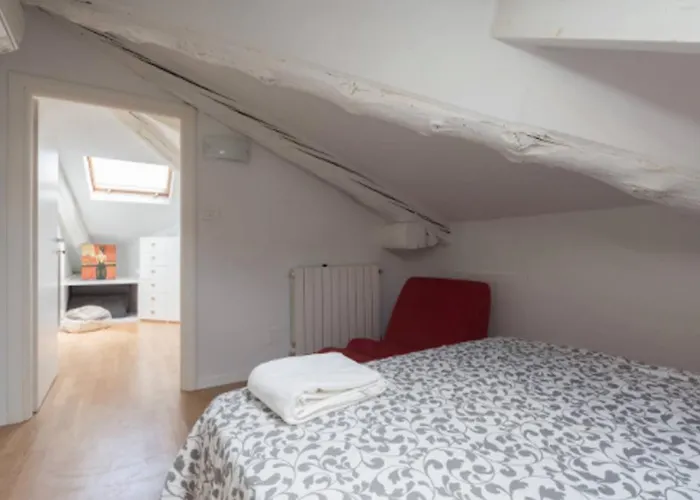 Francesco Da Paola 10 Apartment *